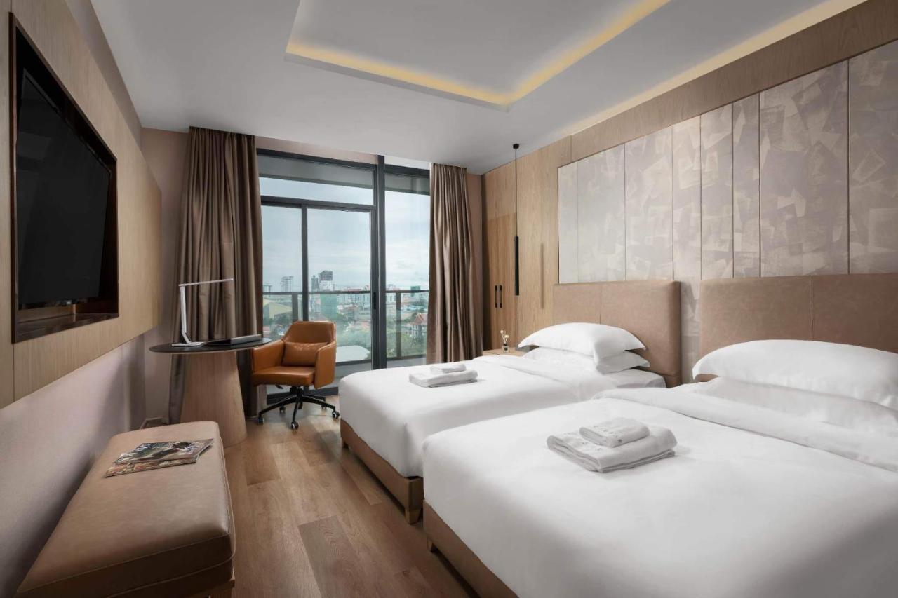 Sf Hotel Penthouse Residences Phnom Penh Exterior foto